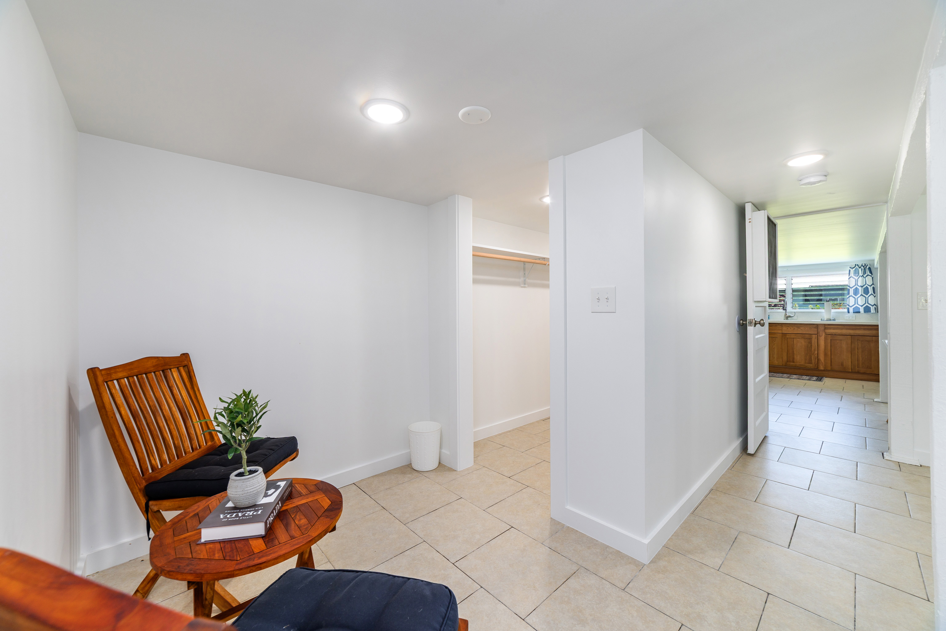 1565 Kinoole St Property Photo 21