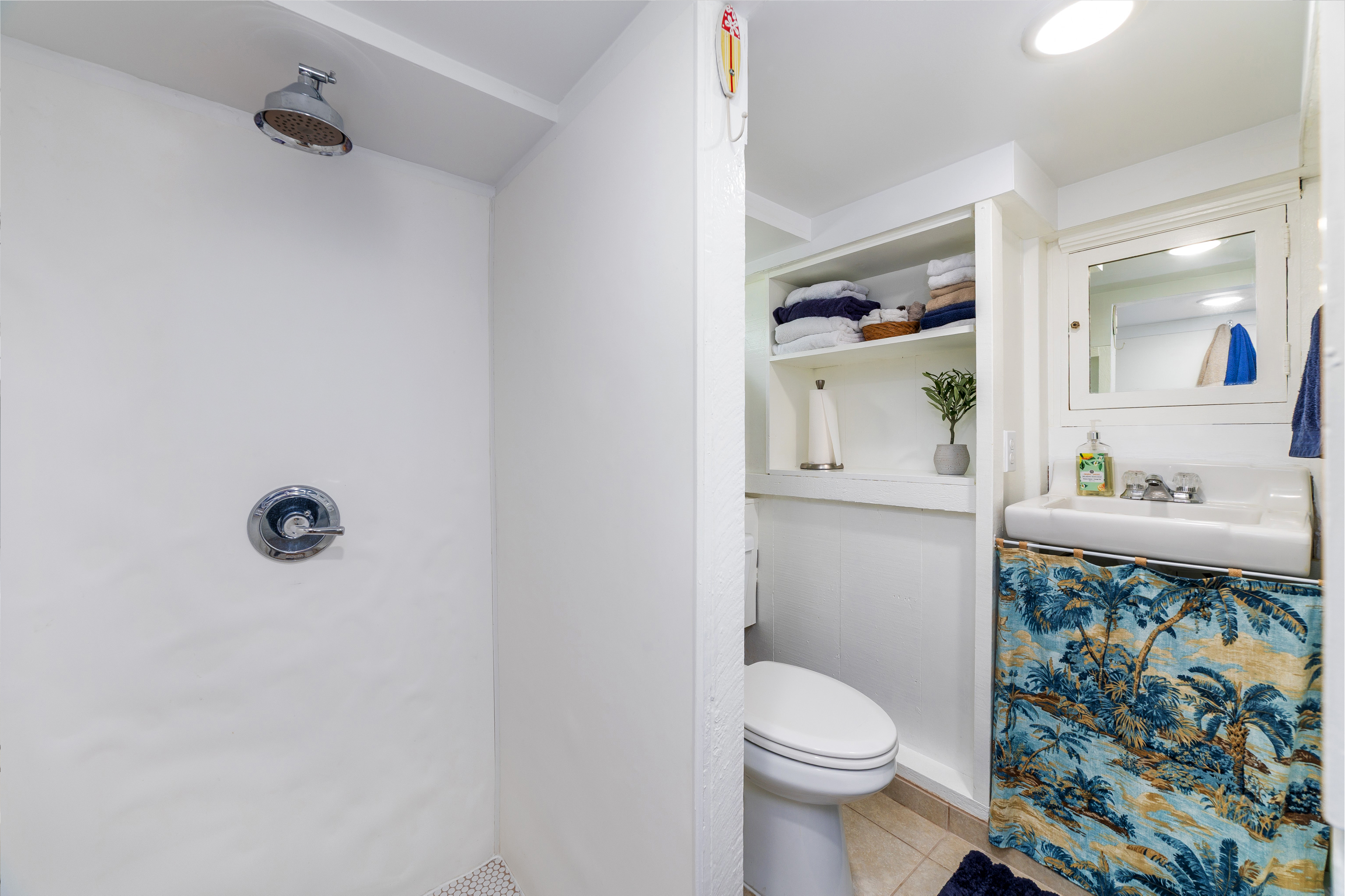 1565 Kinoole St Property Photo 23