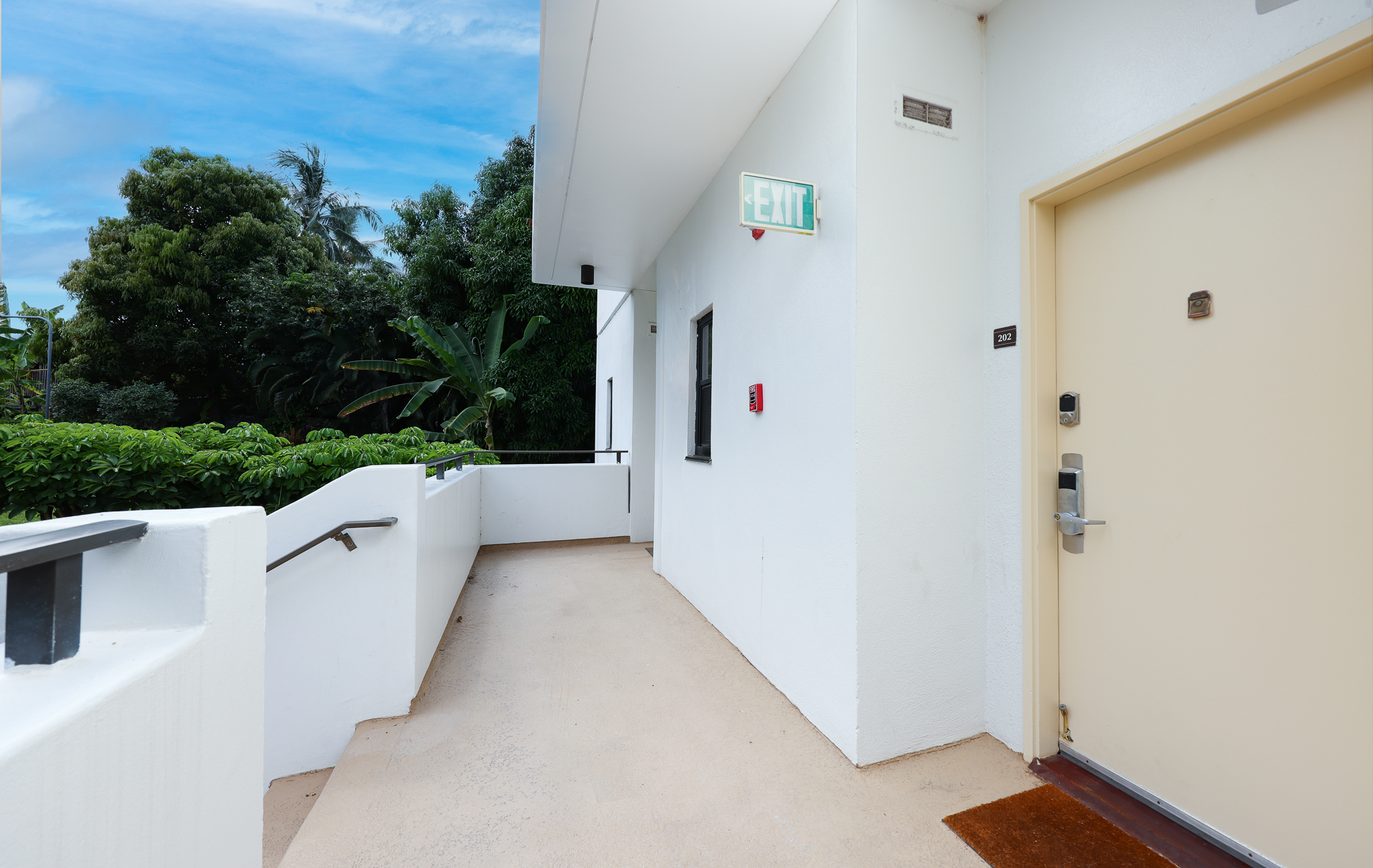 75-6040 Alii Dr 202 Property Photo 3
