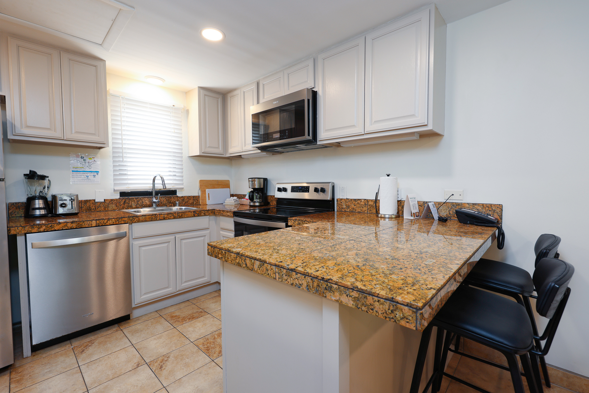 75-6040 Alii Dr 202 Property Photo 10