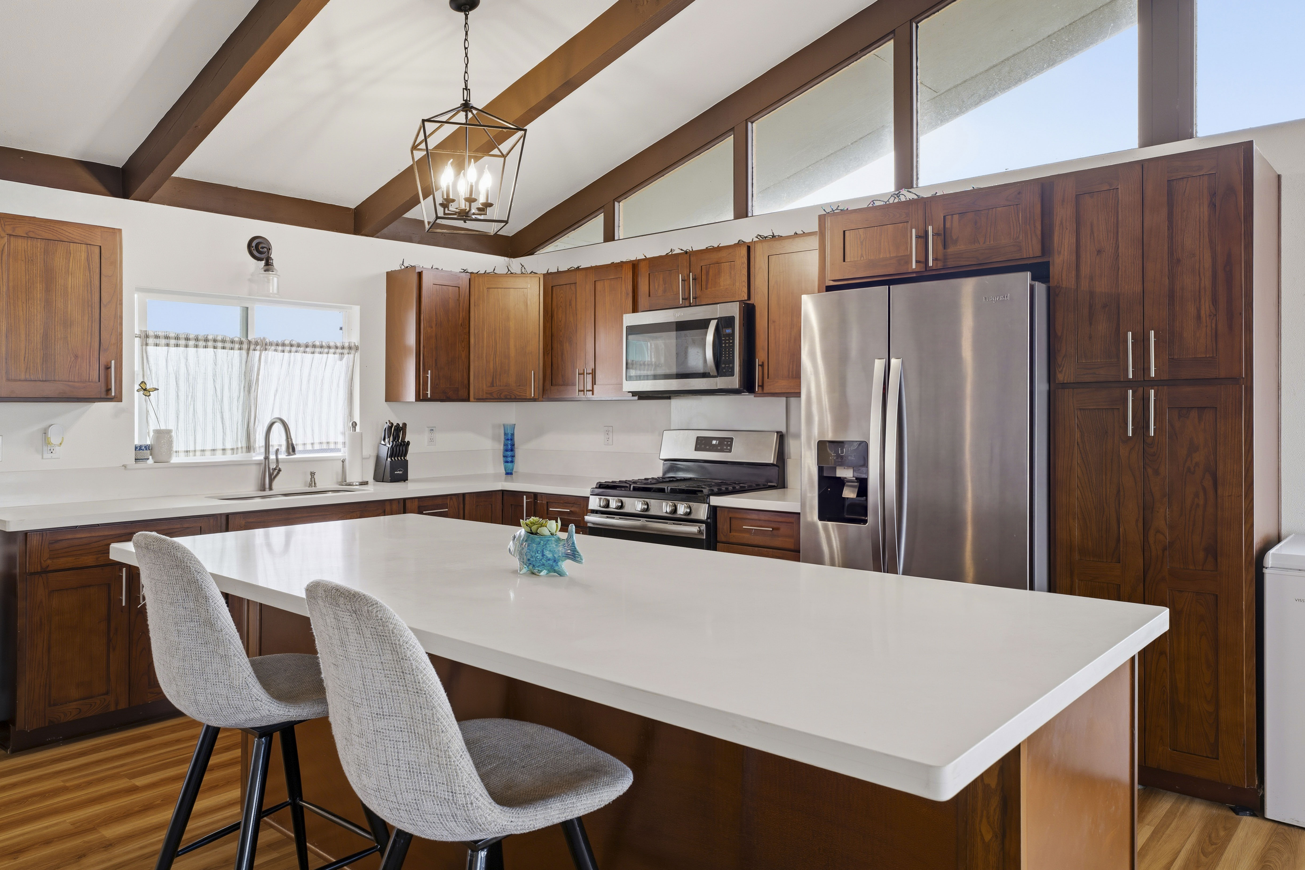 1481 Mona Loop Property Photo 4