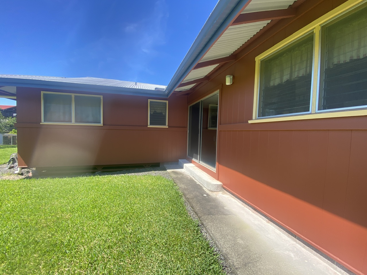 300 Naniakea St Property Photo 2