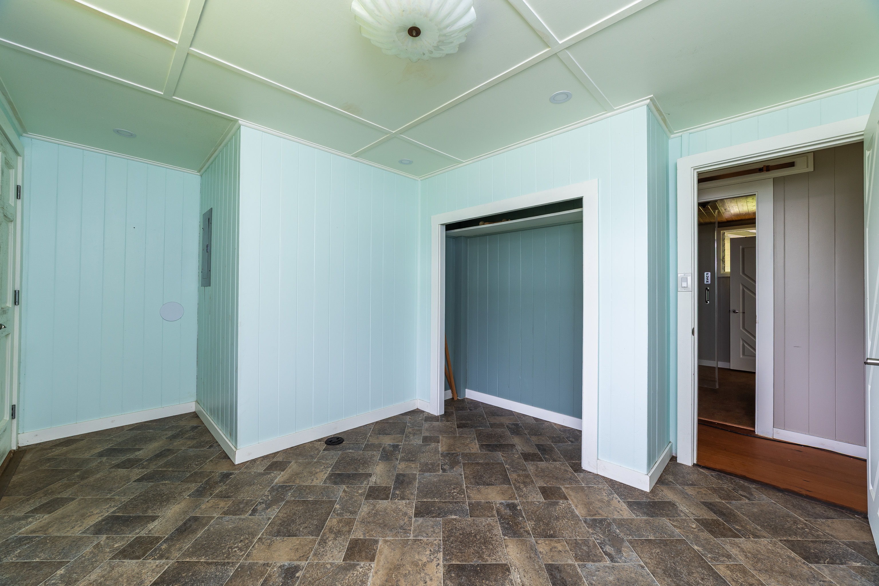 2637 Kaiwiki Rd Property Photo 15