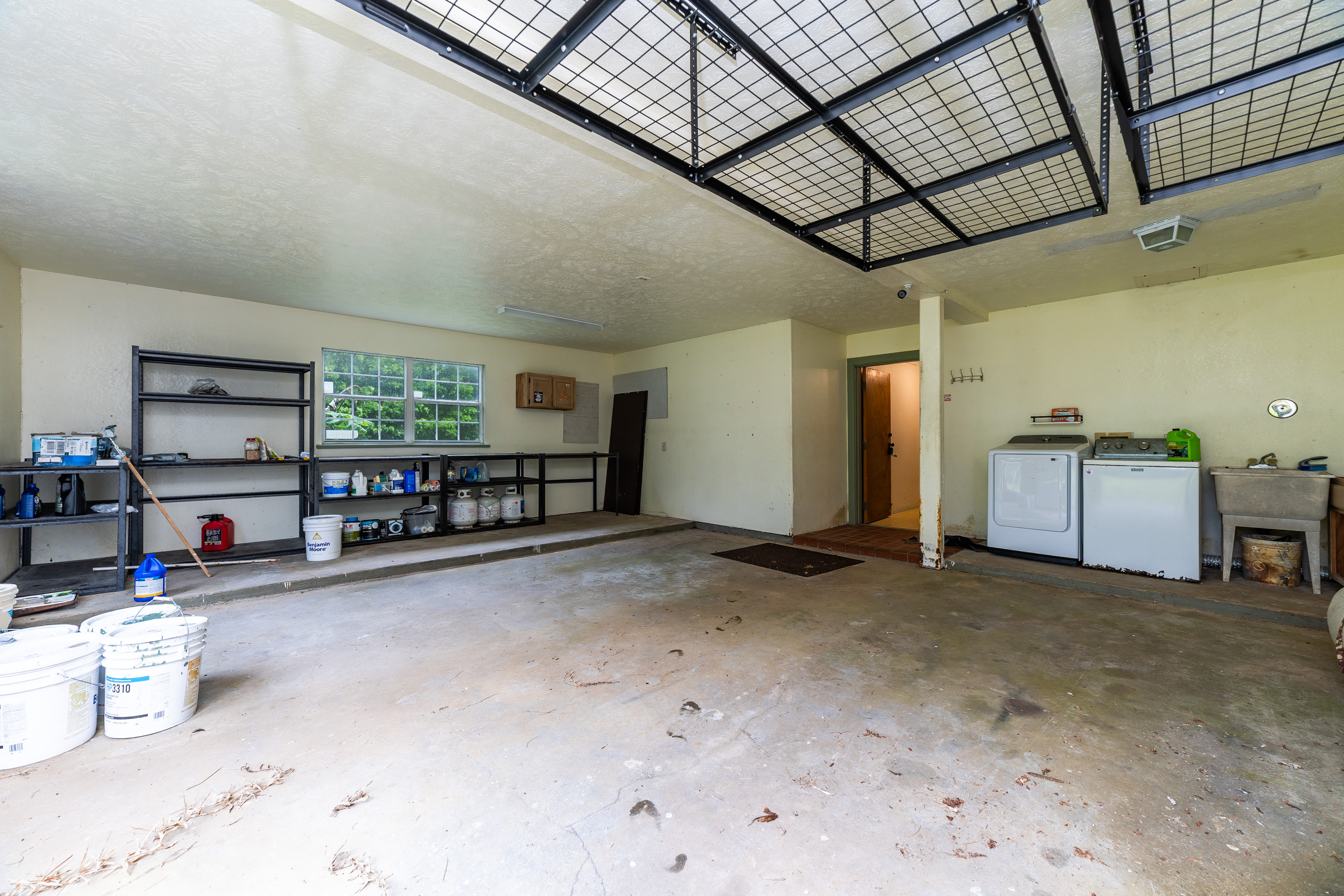 2637 Kaiwiki Rd Property Photo 18