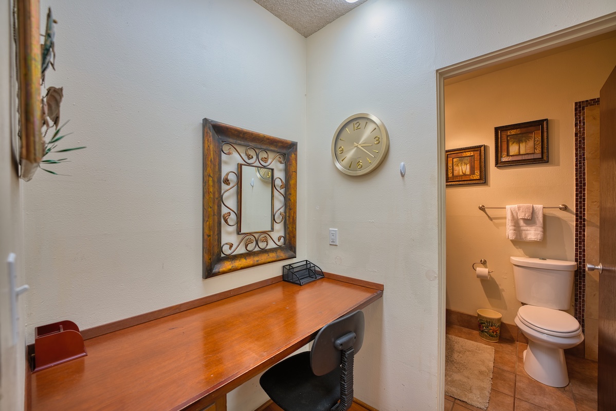 355 Orchid Manor 304 Property Photo 10