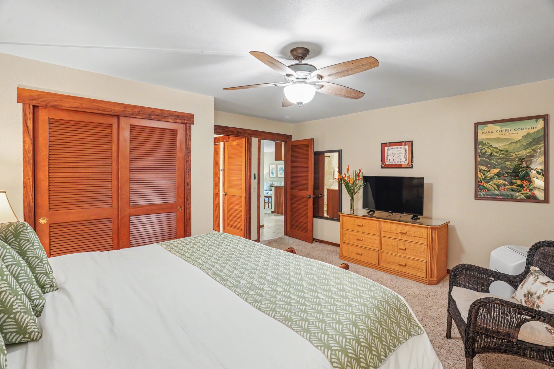 2721 Poipu Rd 200 Property Photo 11