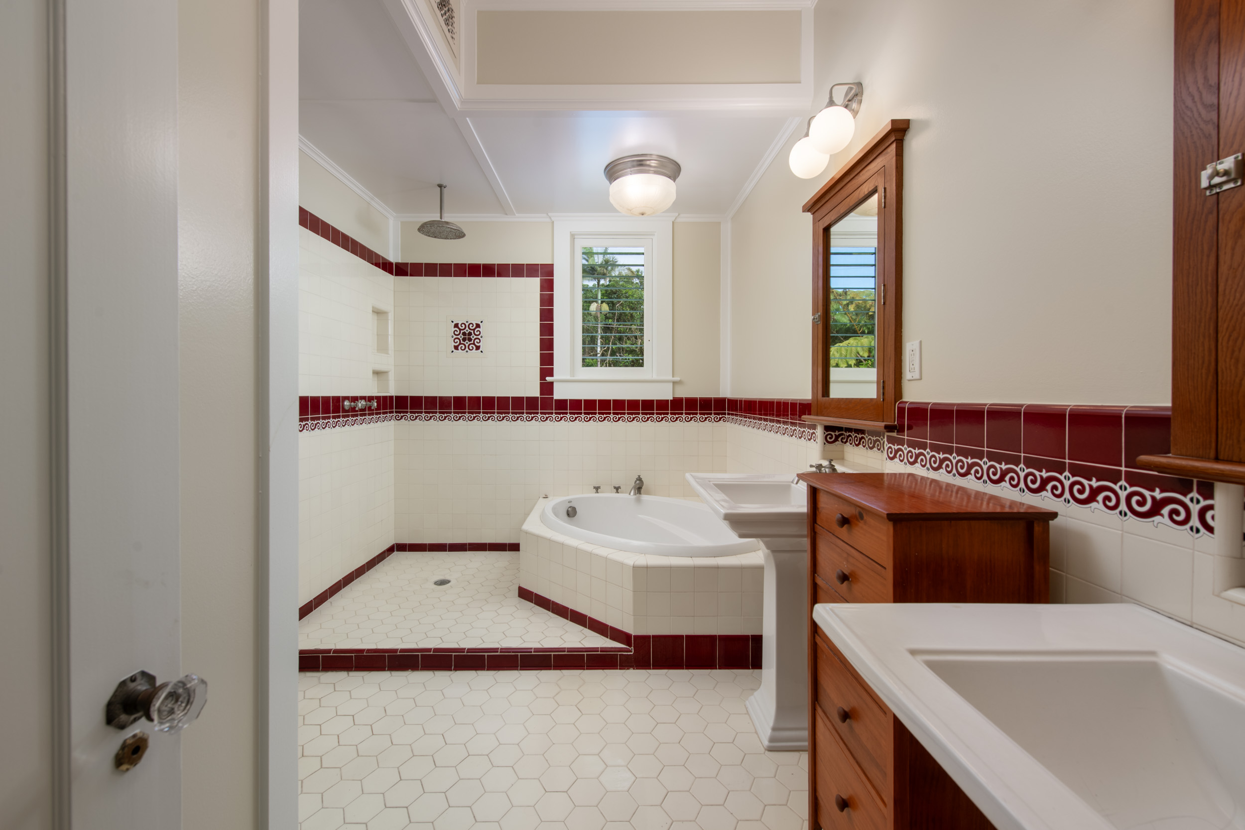 225 Kaiulani St Property Photo 15