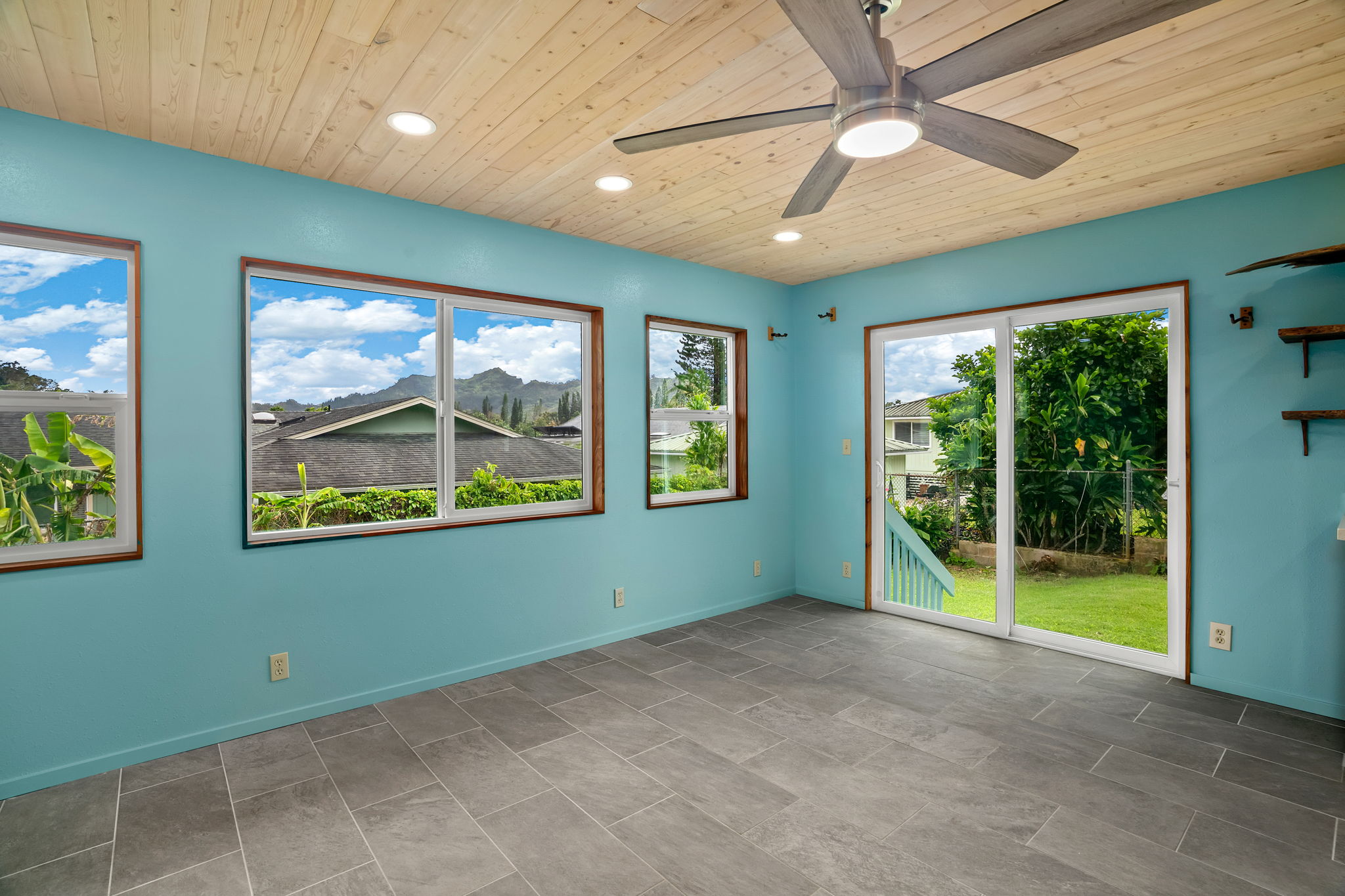 408 Molo St Property Photo 8