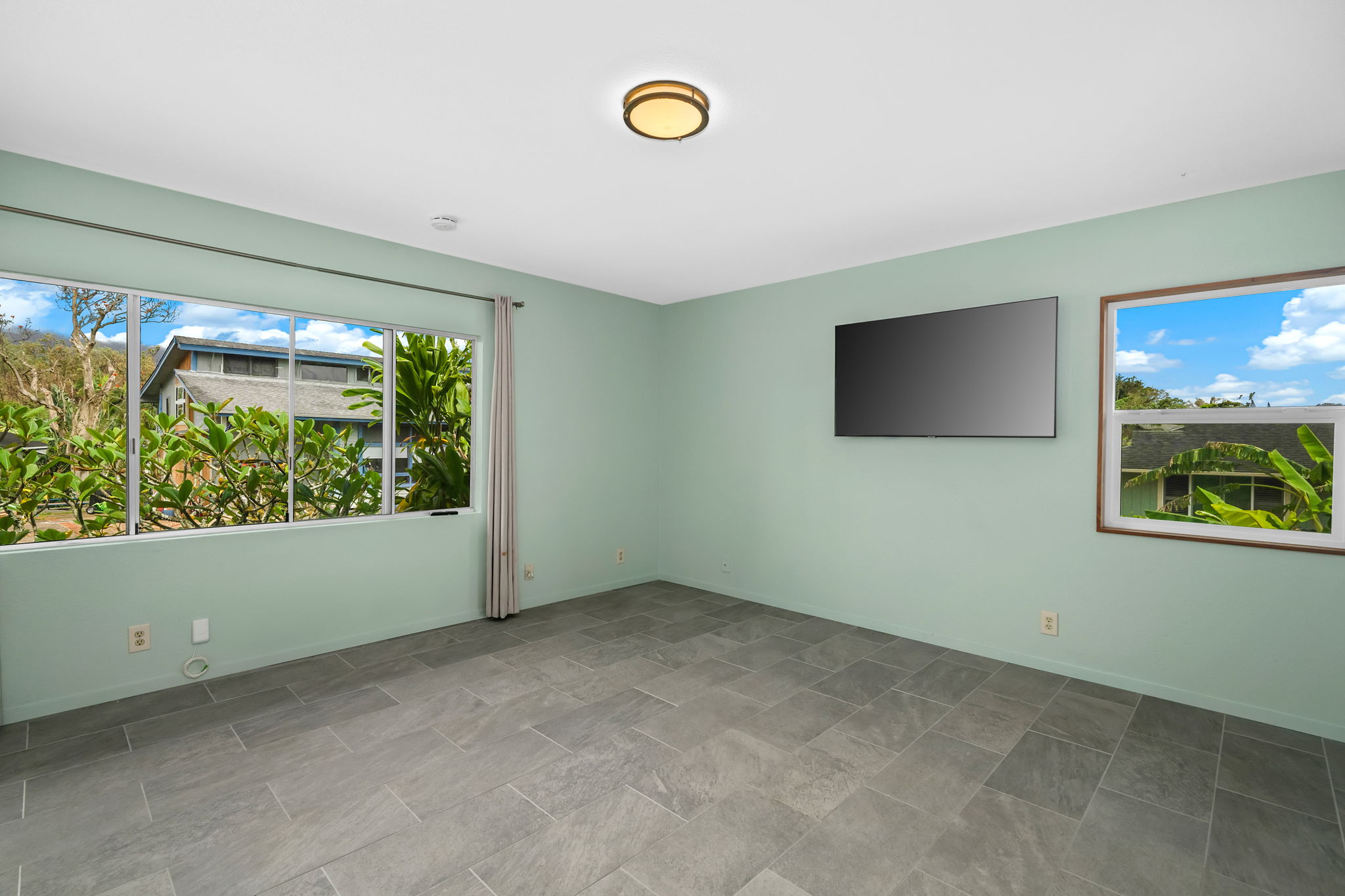 408 Molo St Property Photo 12