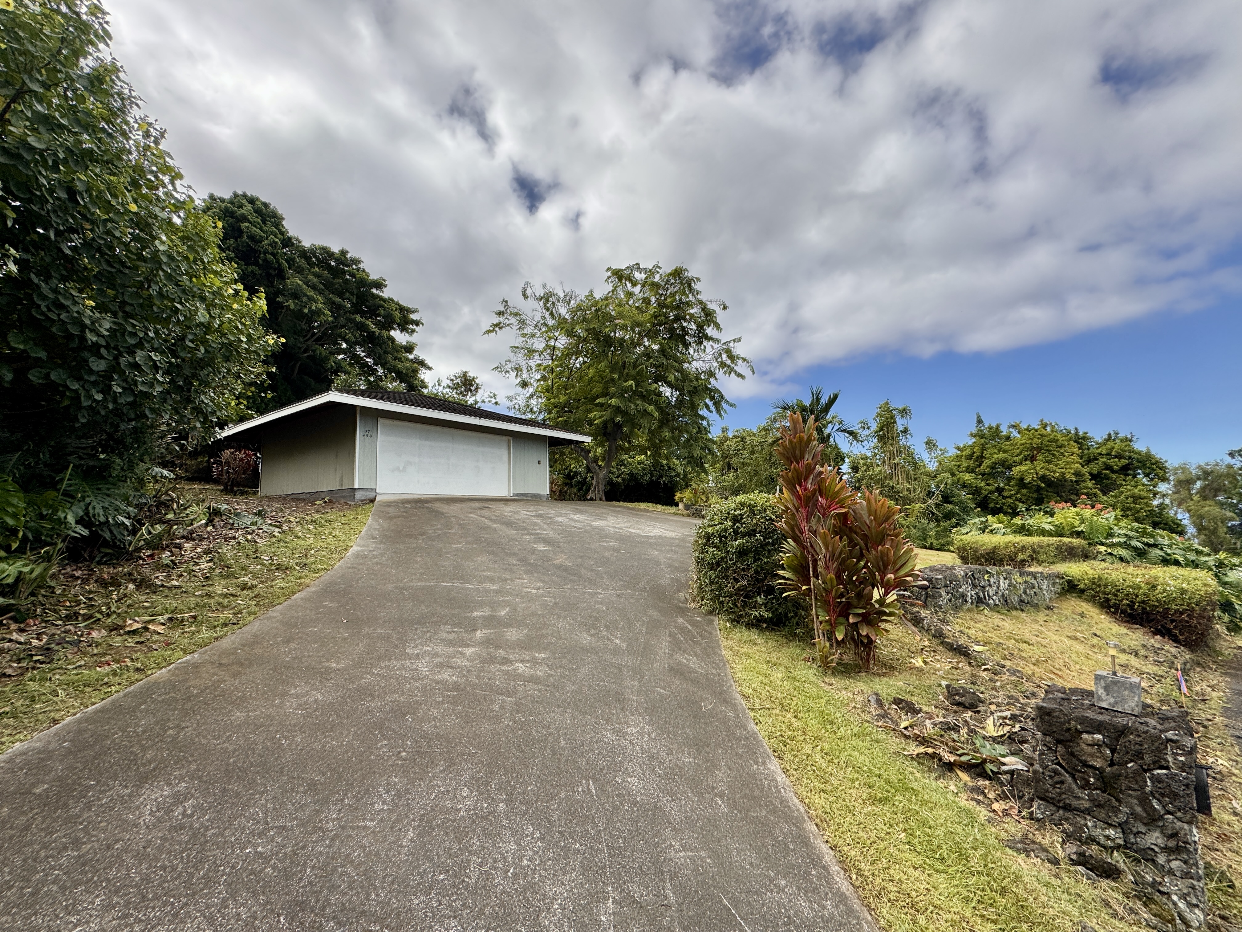 77-450 Kalamauka St Property Photo 1