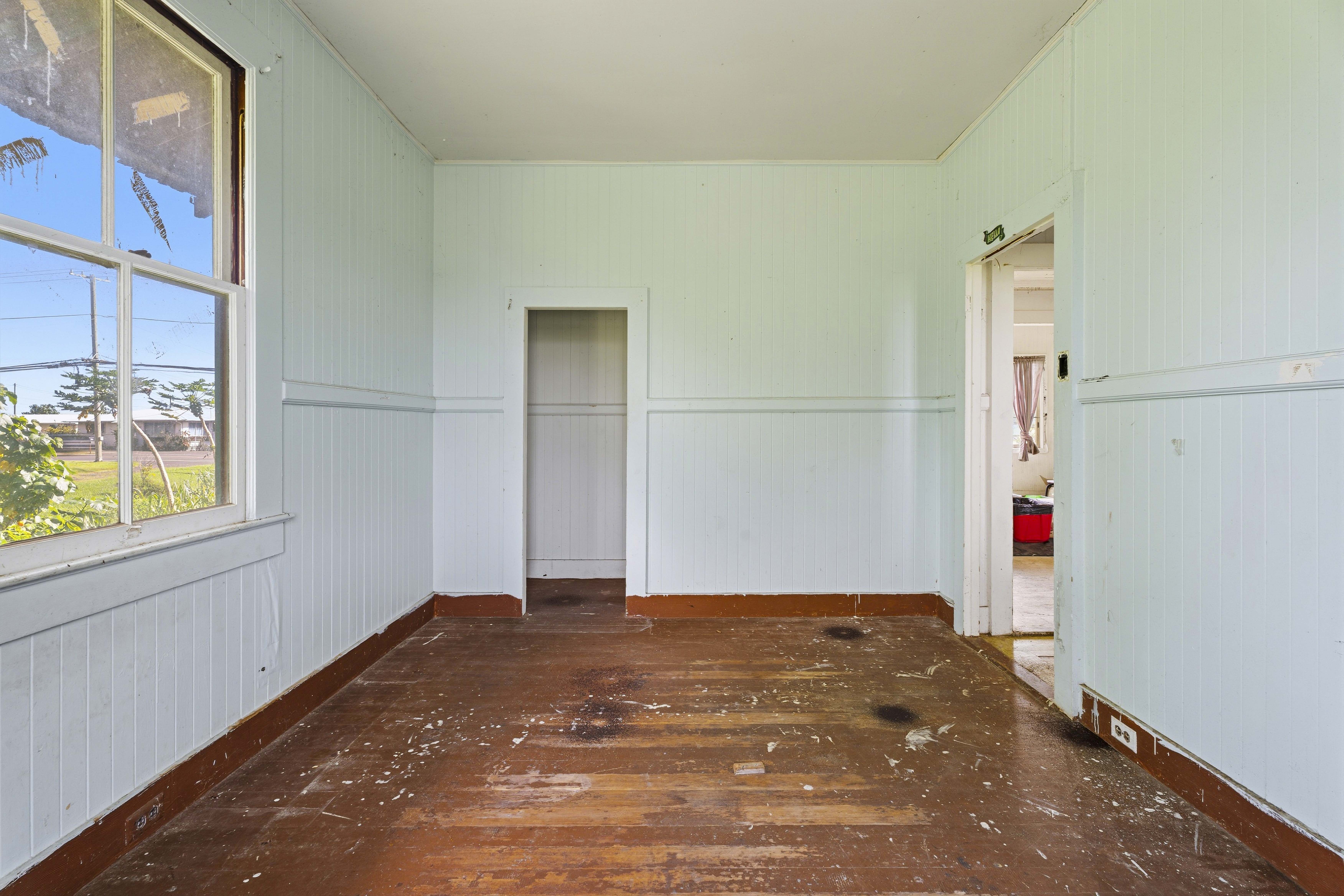 1704 Kinoole St Property Photo 10