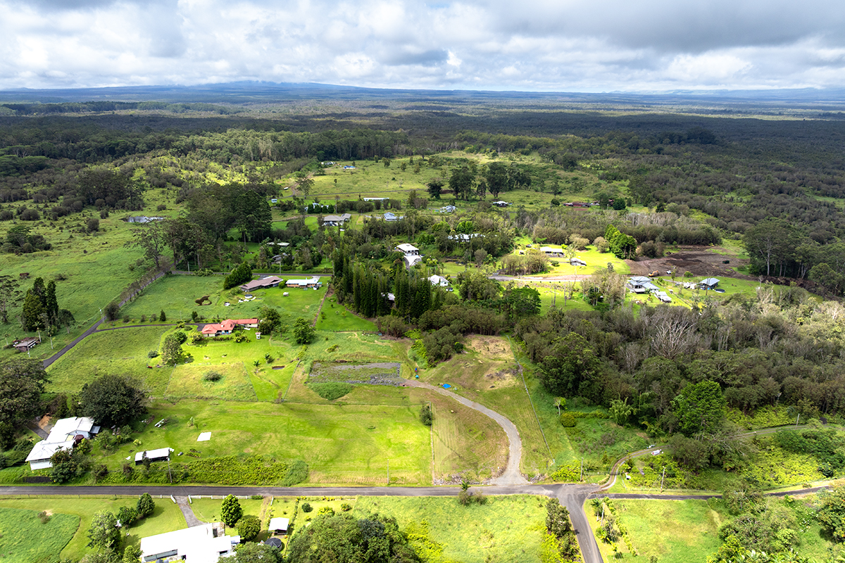4049 Lanipolua Place Property Photo 3