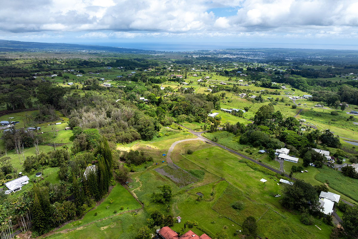 4049 Lanipolua Place Property Photo 4