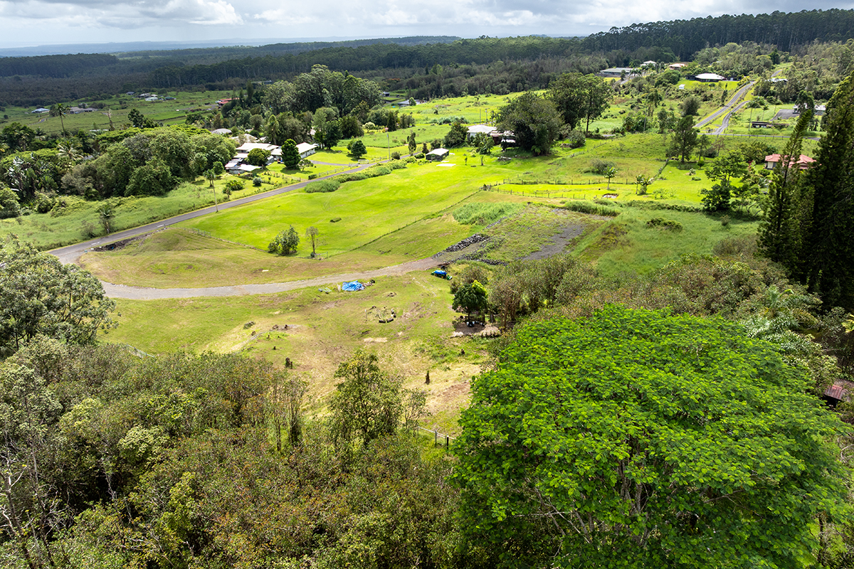 4049 Lanipolua Place Property Photo 9