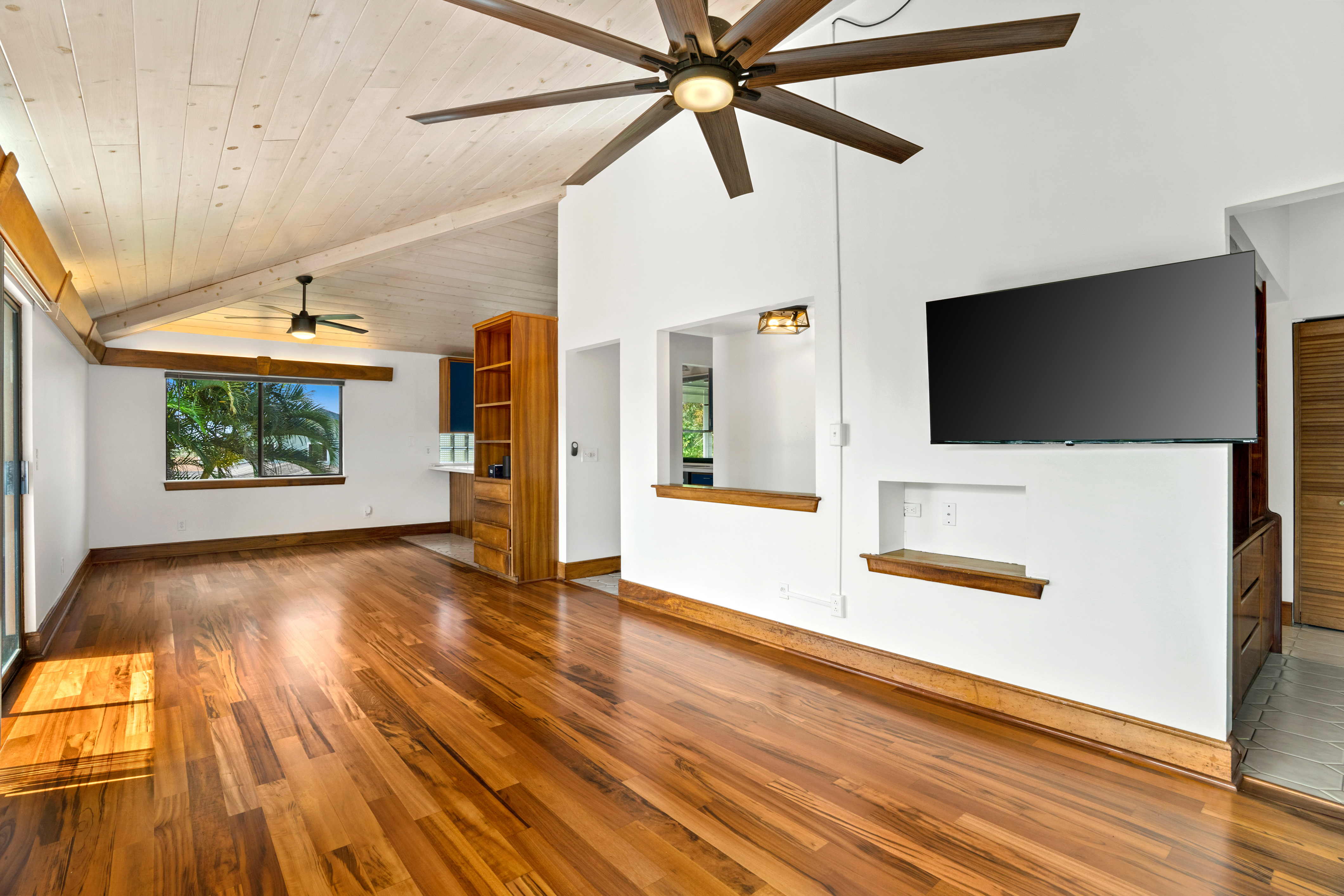 4185 Omao Rd A Property Photo 4