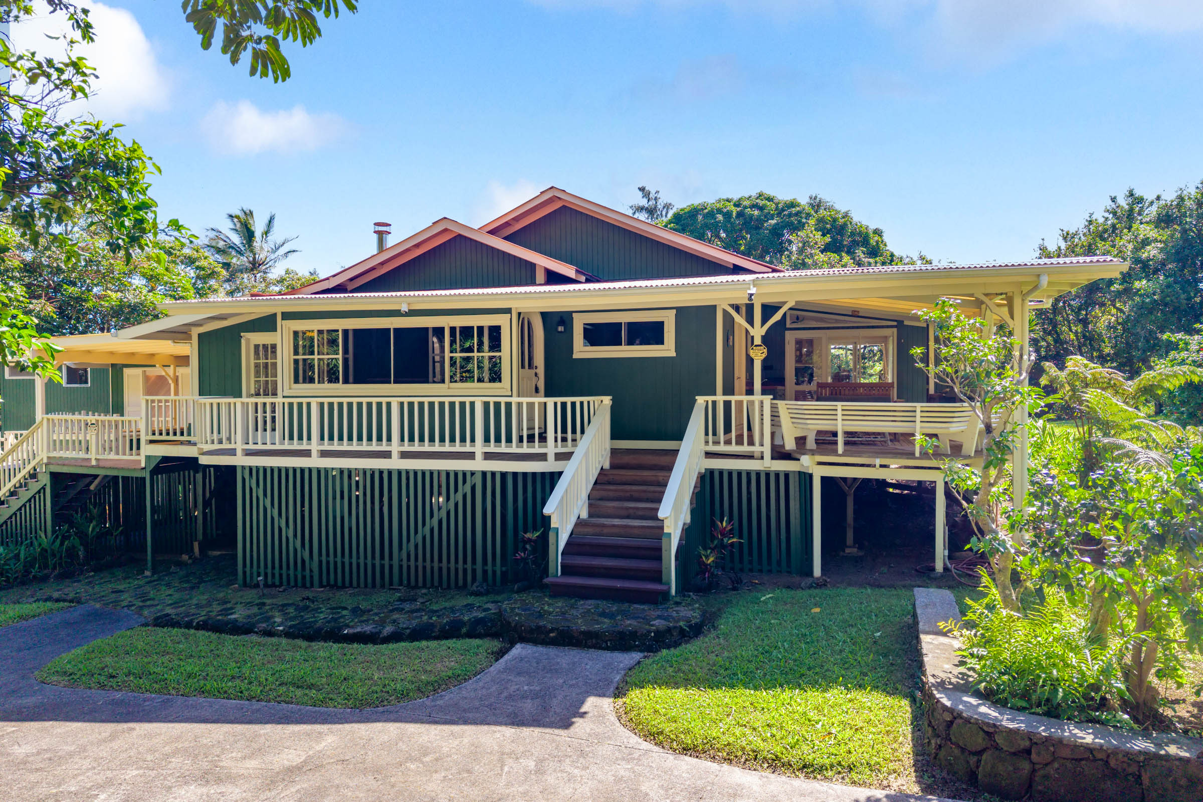 54-3612 Akoni Pule Hwy Property Photo 1