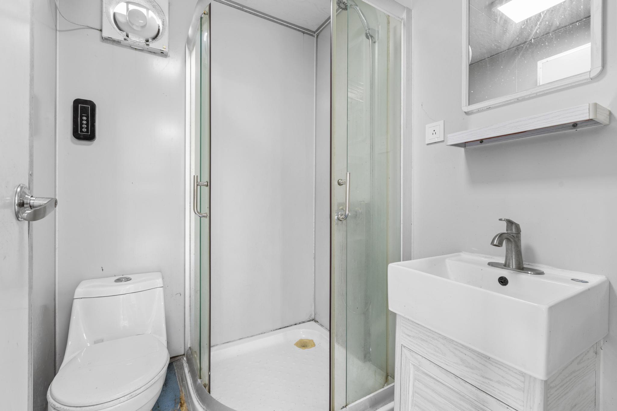 15-1126 Railroad Ave Property Photo 24