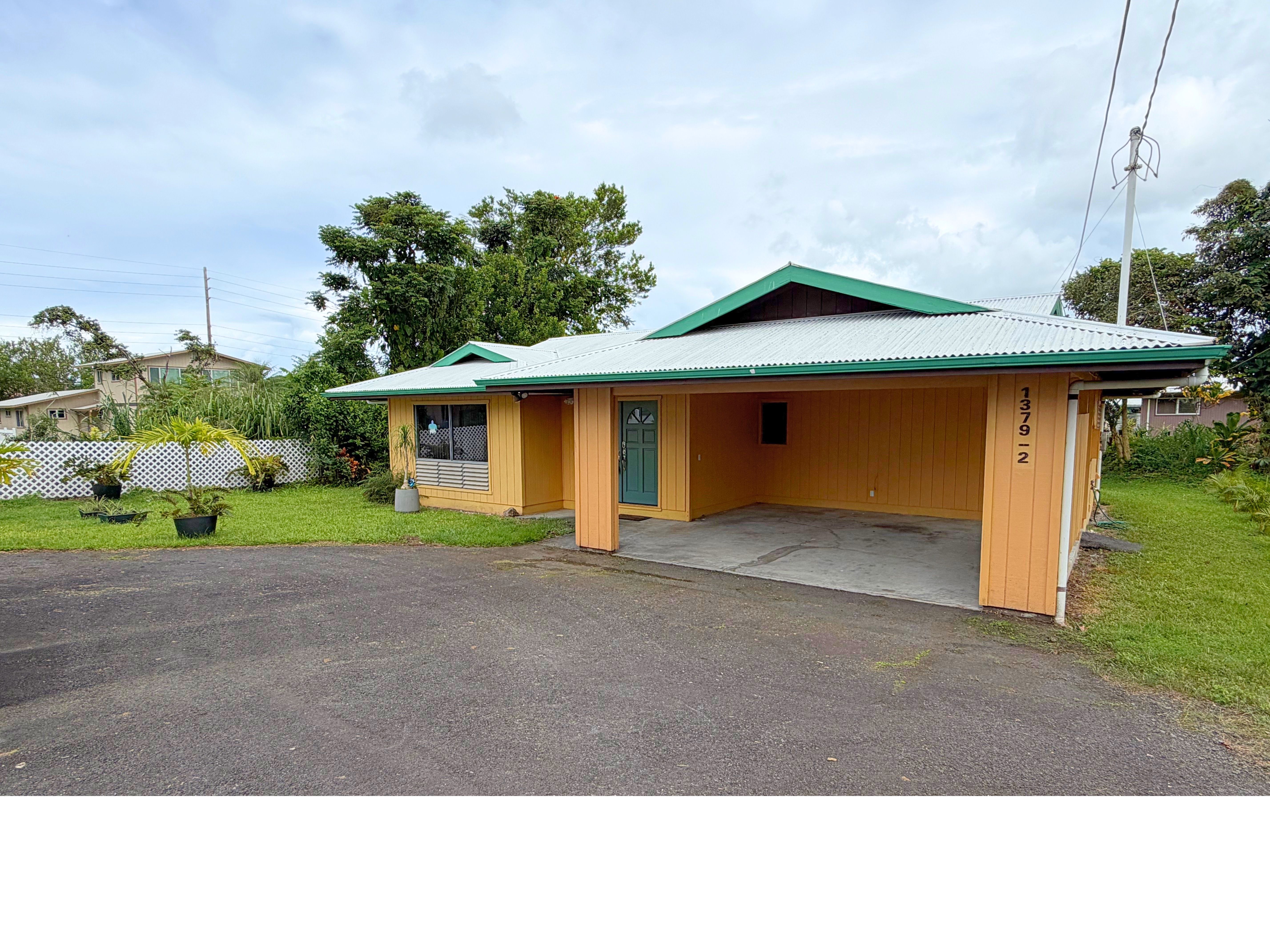 1379 Komohana St Property Photo 3