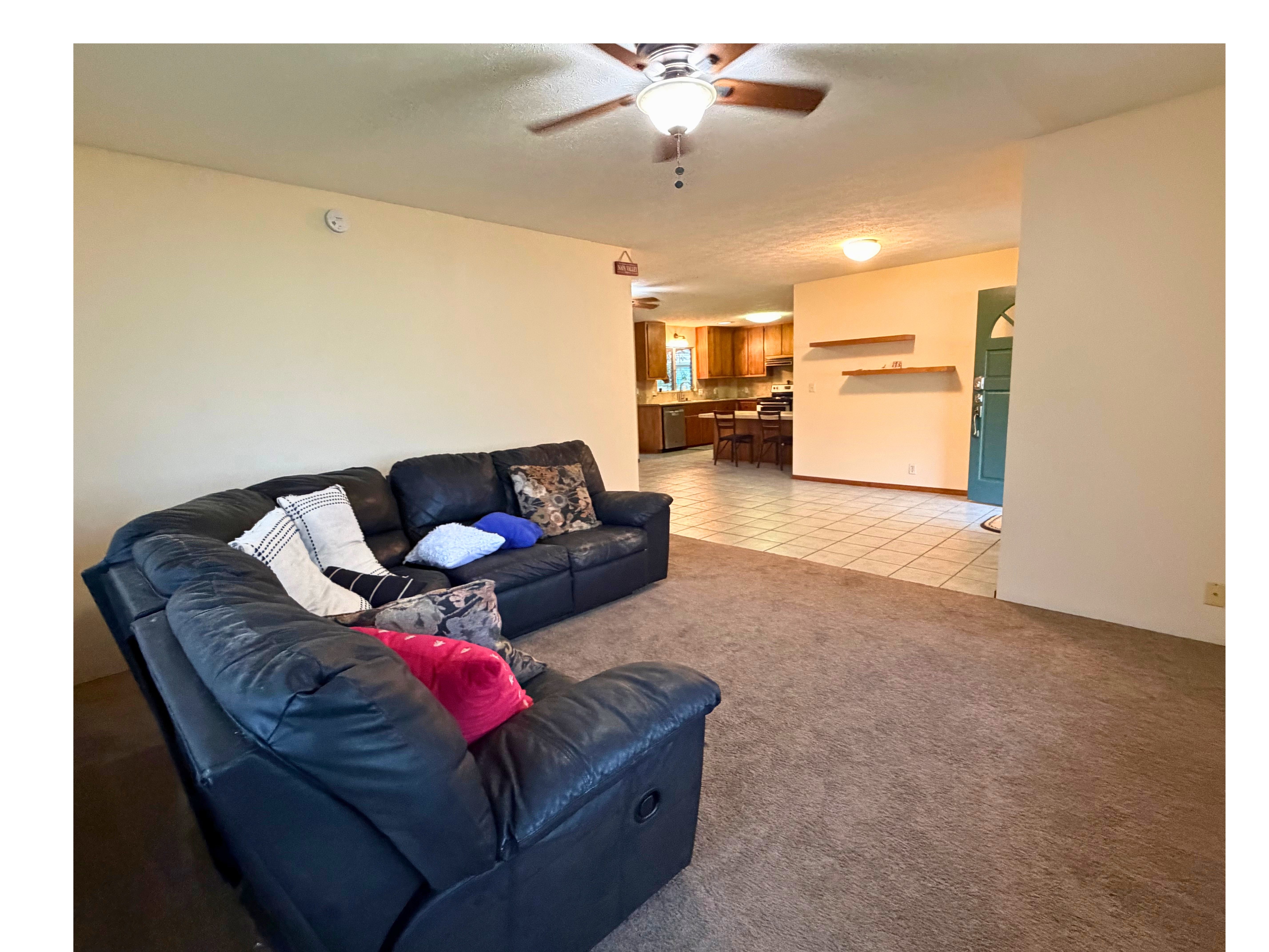 1379 Komohana St Property Photo 8