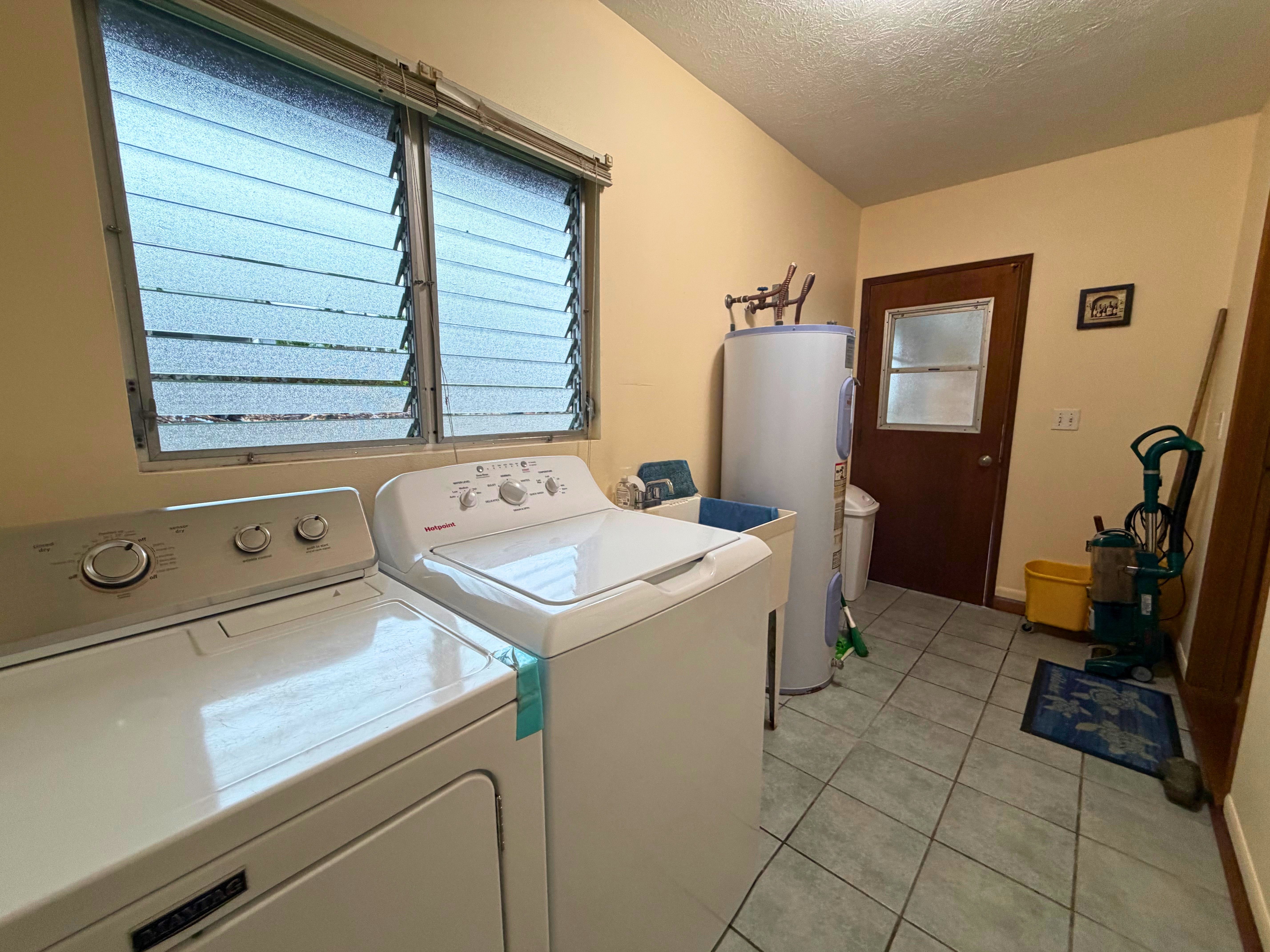 1379 Komohana St Property Photo 15