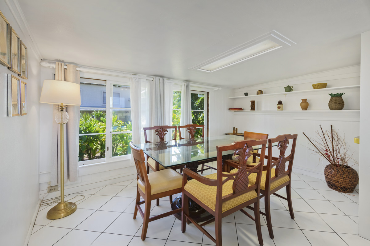 441 Mohouli St A & B Property Photo 4