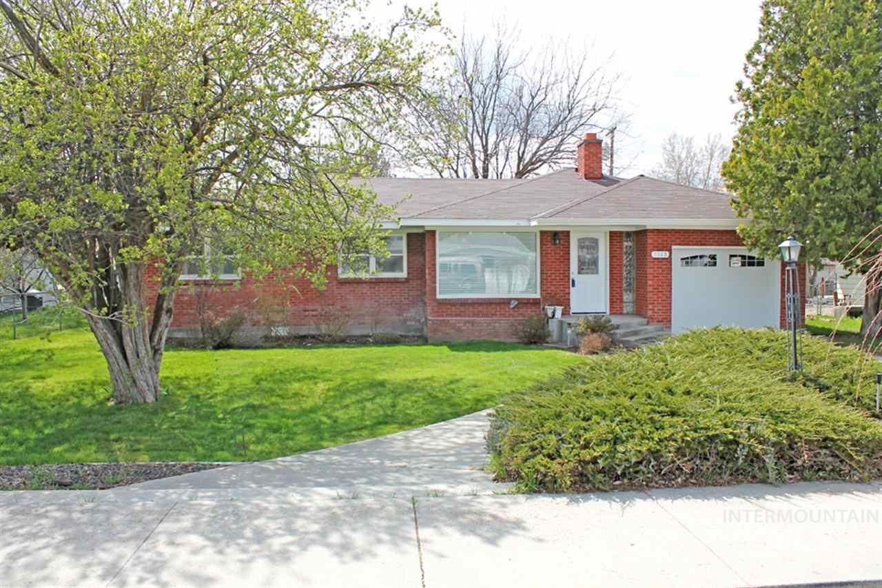 1115 E 3rd Property Photo 1