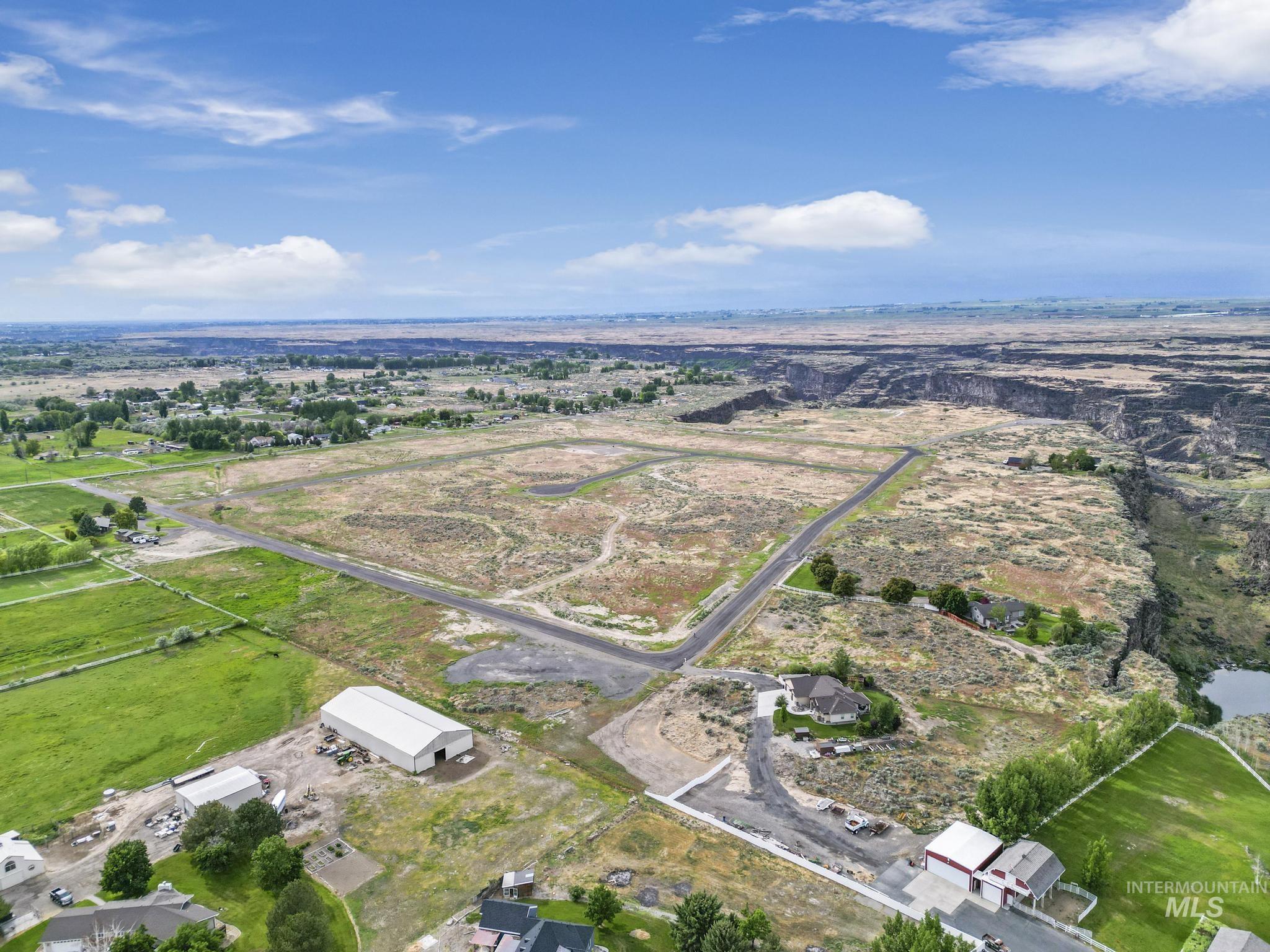 3526 E 4016 N Property Photo 6