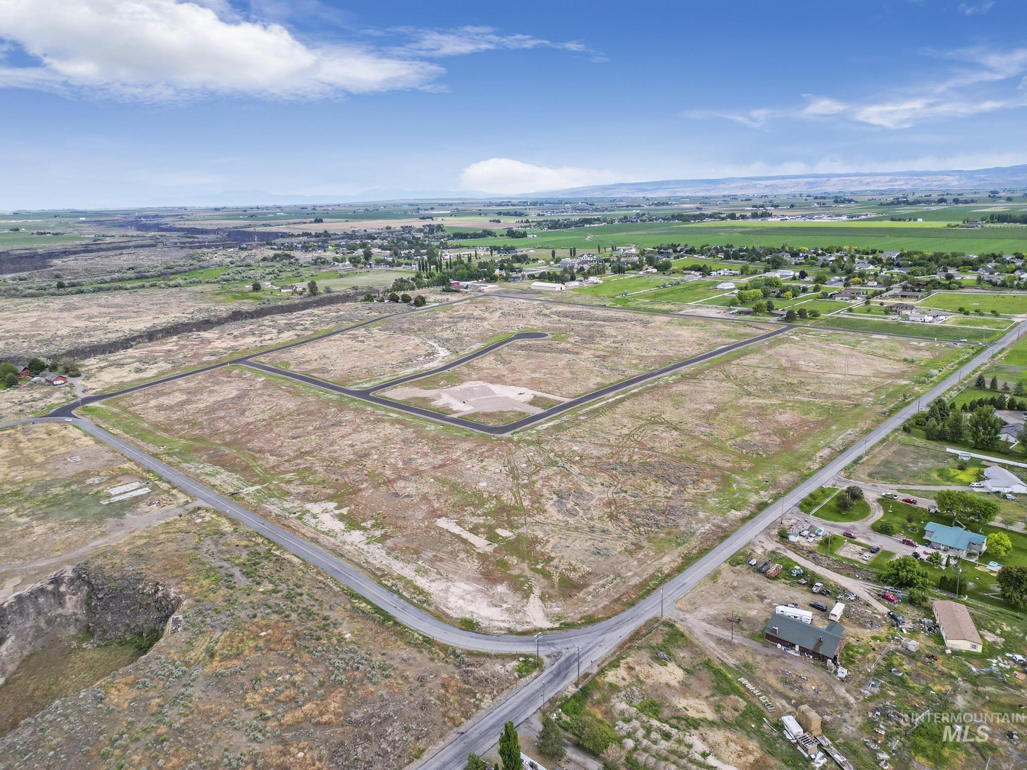 3526 E 4016 N Property Photo 11