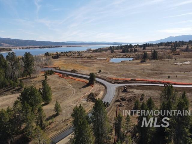15 Aspen Glade Court Property Photo 2