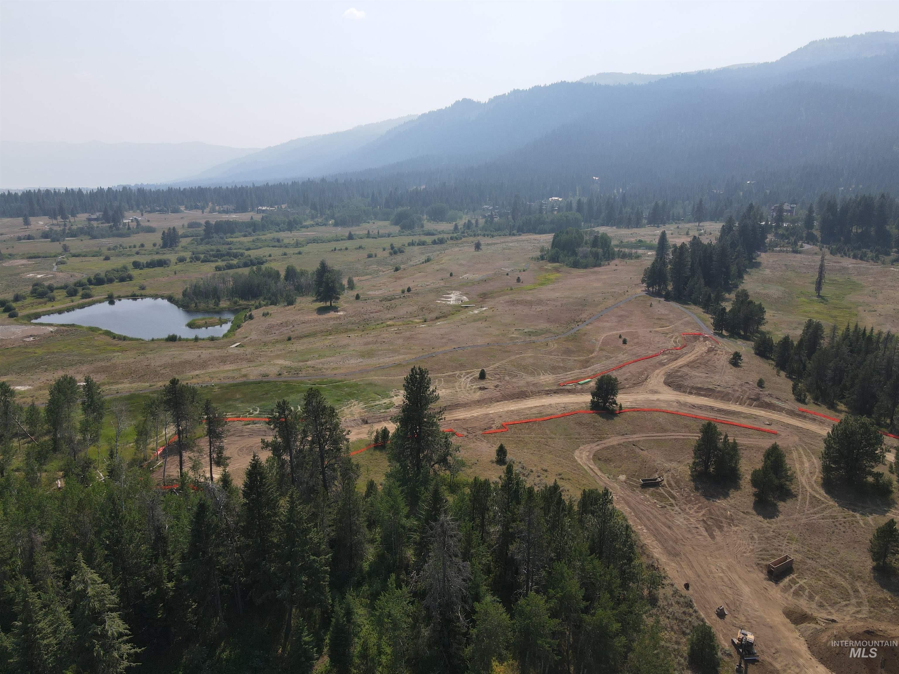 15 Aspen Glade Court Property Photo 3