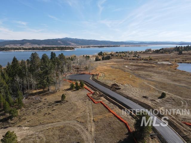 15 Aspen Glade Court Property Photo 4