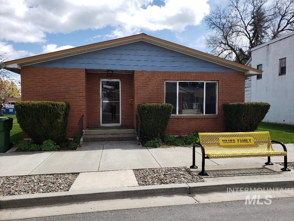 505` Oak Street Property Photo