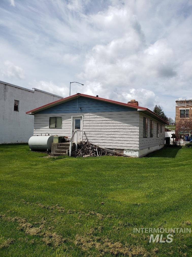 505 Oak Street Property Photo 5
