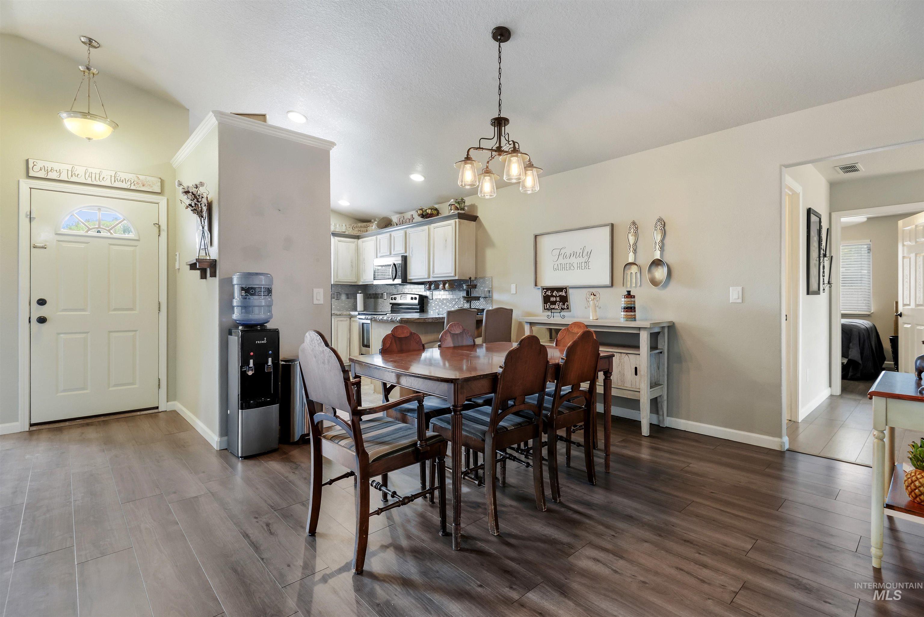 2661 N Old Stone Way Property Photo 6