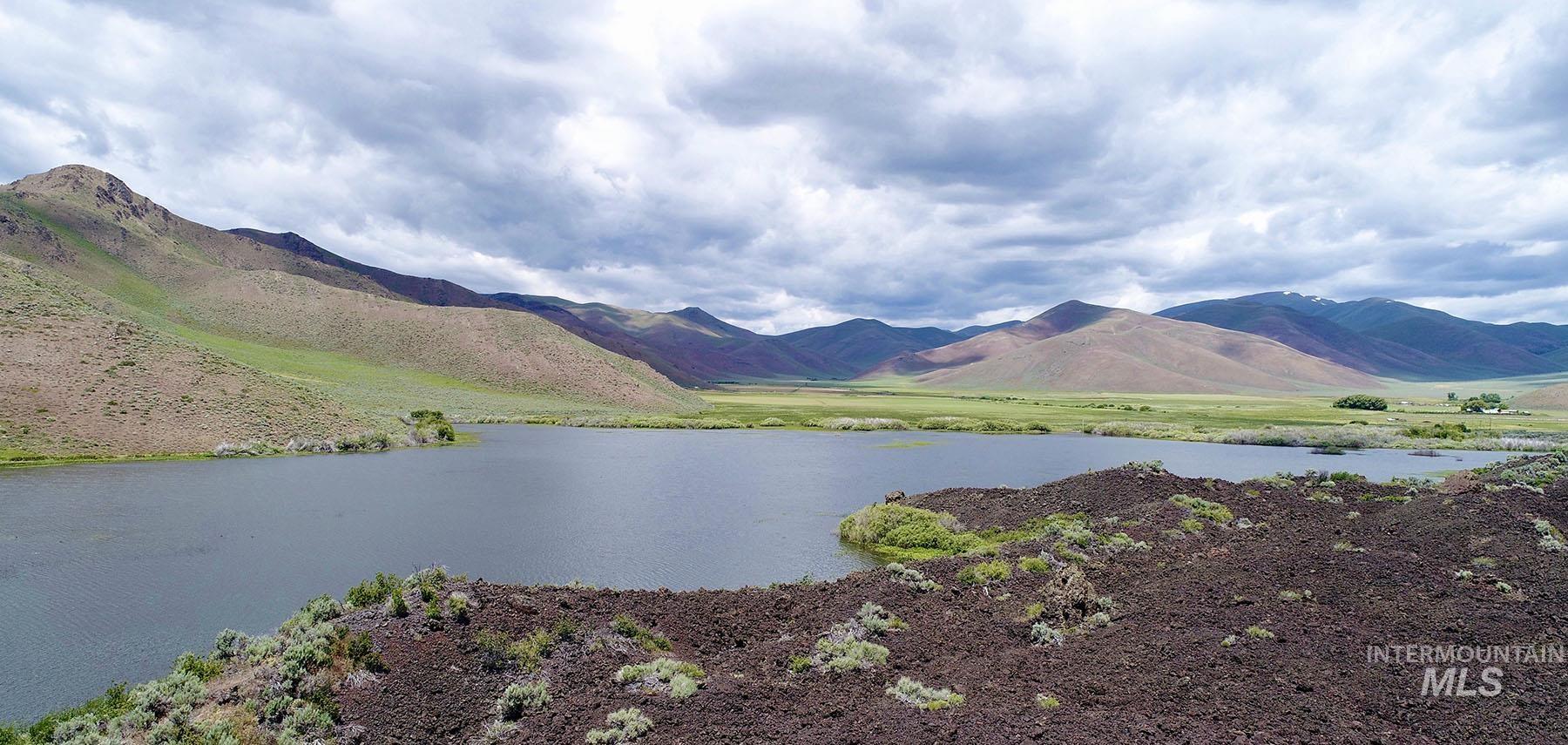 Lava Lake Road Property Photo 3