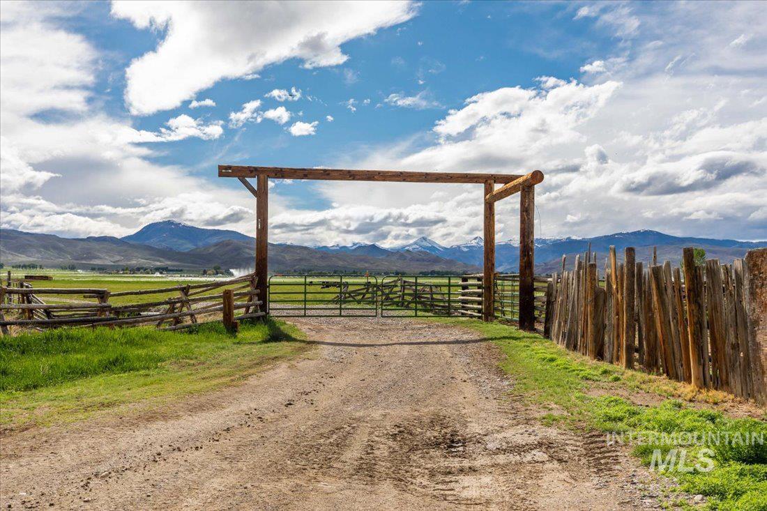 24950 Highway 93 Property Photo 5