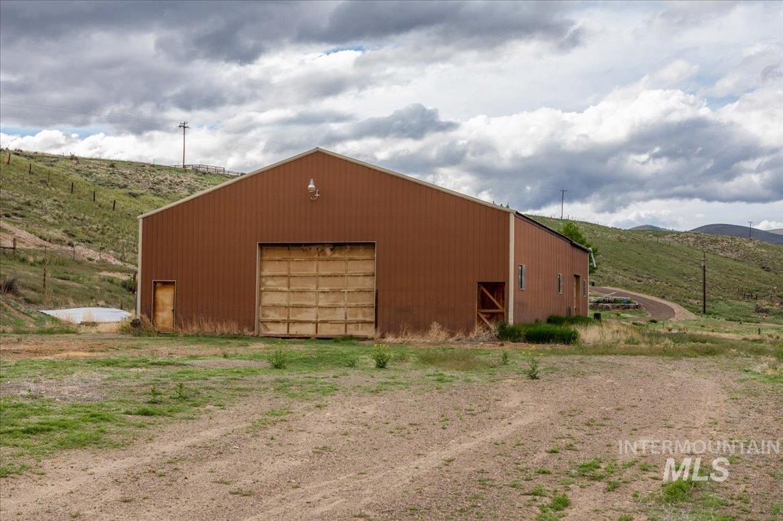 24950 Highway 93 Property Photo 11