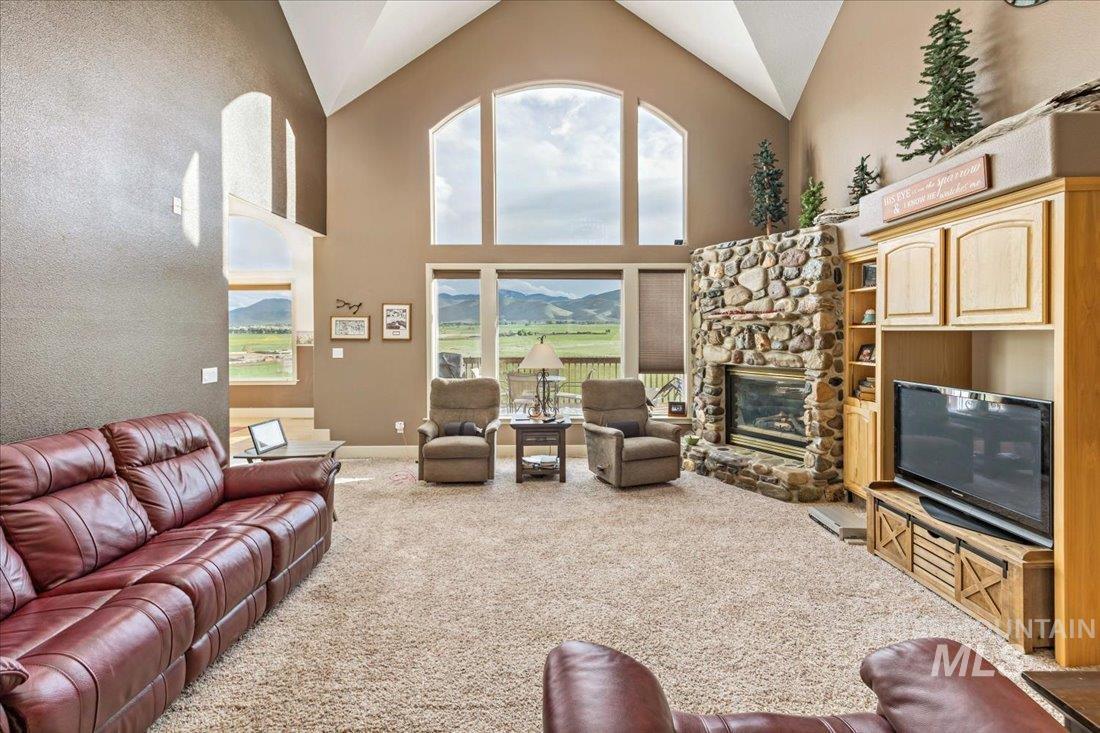 24950 Highway 93 Property Photo 18