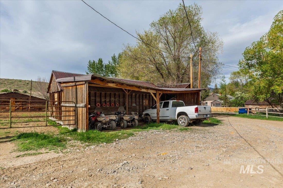 24950 Highway 93 Property Photo 27