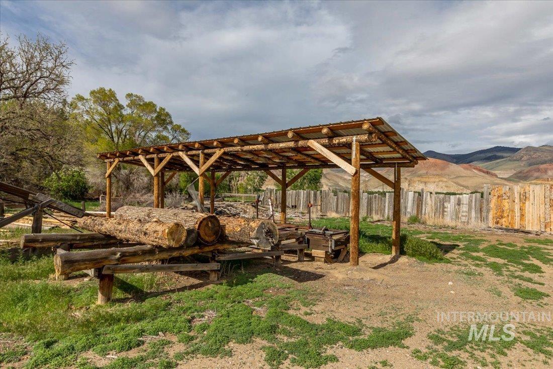 24950 Highway 93 Property Photo 28