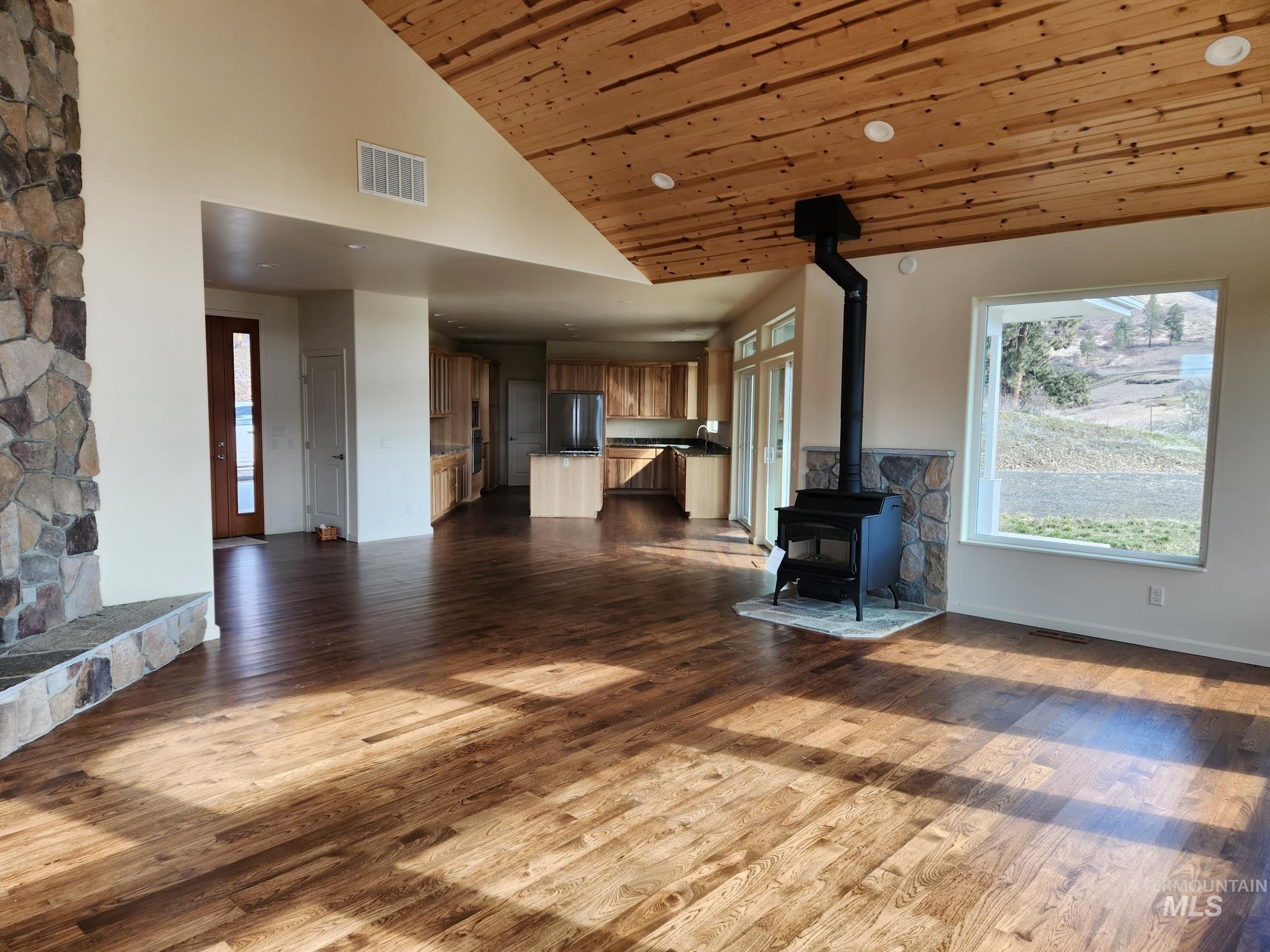 109 Austin Lane Property Photo 8