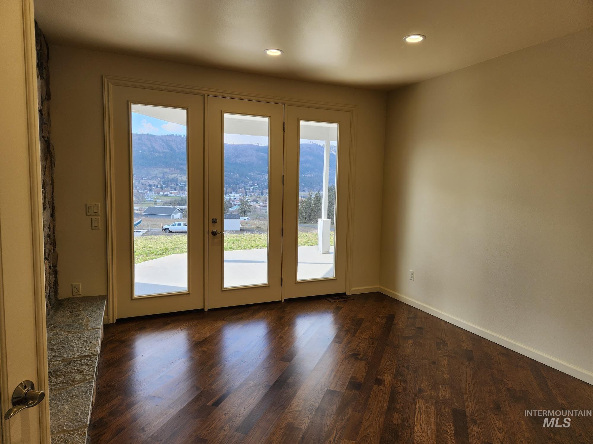 109 Austin Lane Property Photo 17