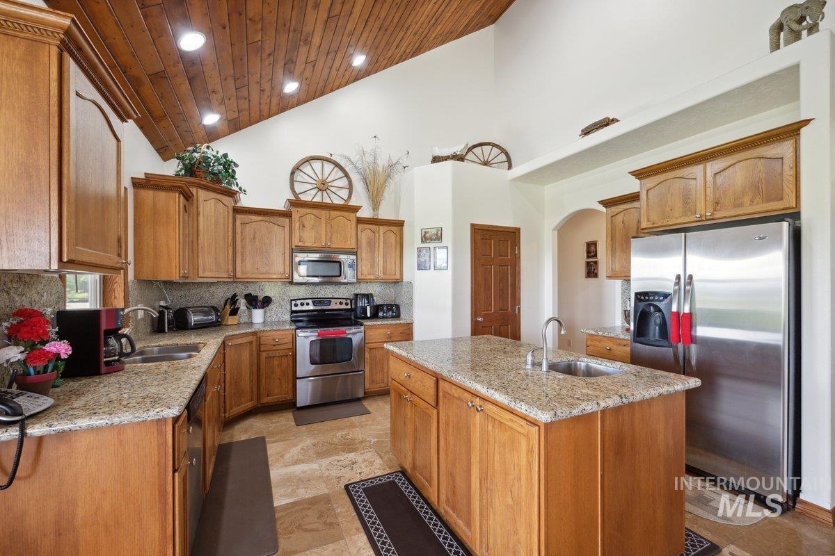 4367 W Central Property Photo 13