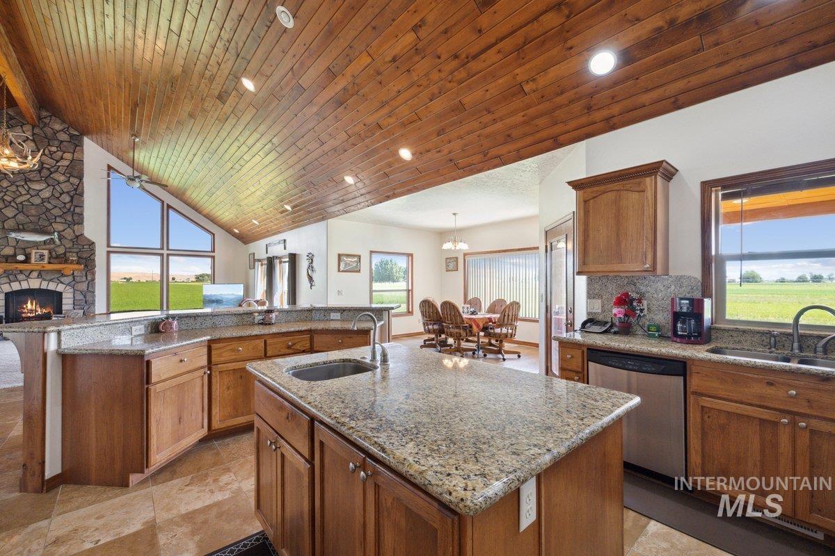 4367 W Central Property Photo 16
