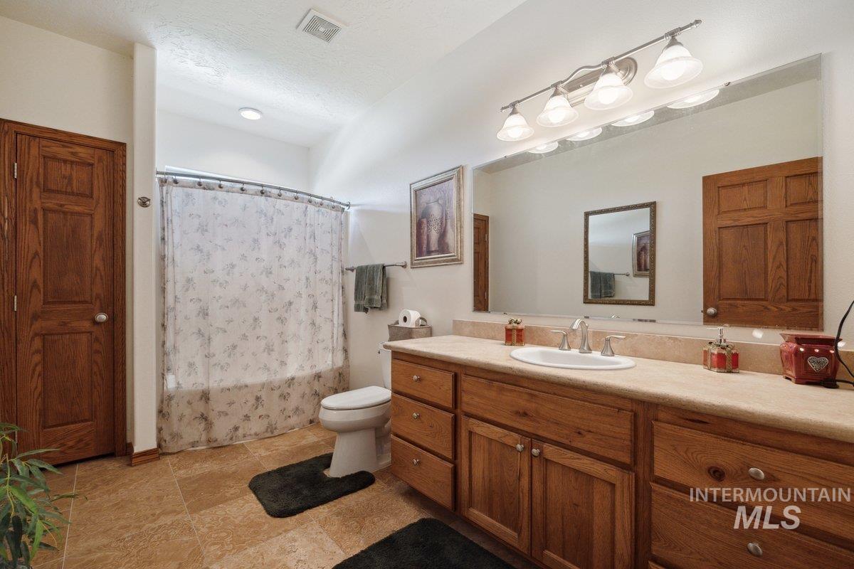 4367 W Central Property Photo 21