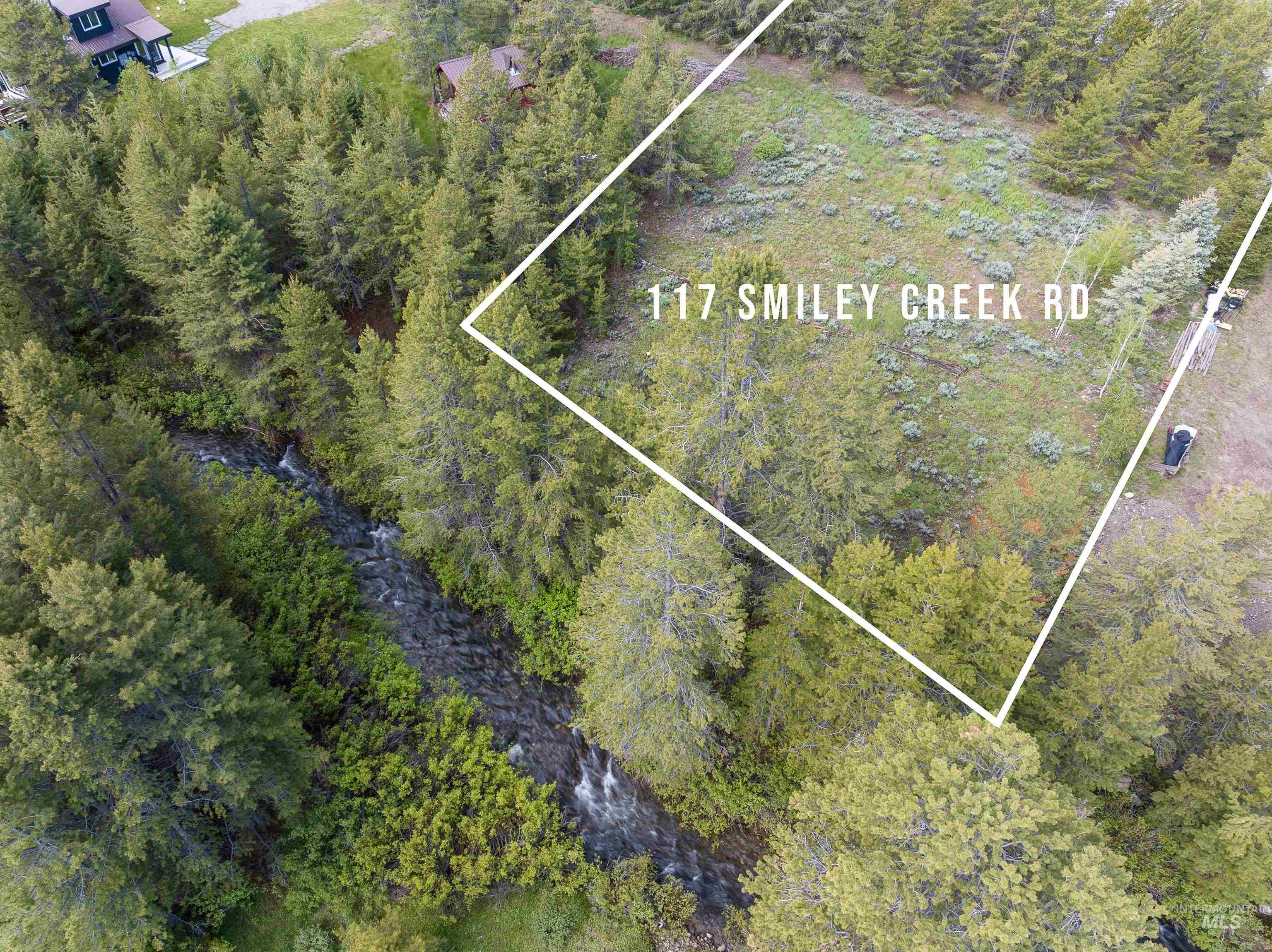 117 Smiley Creek Rd Property Photo 9