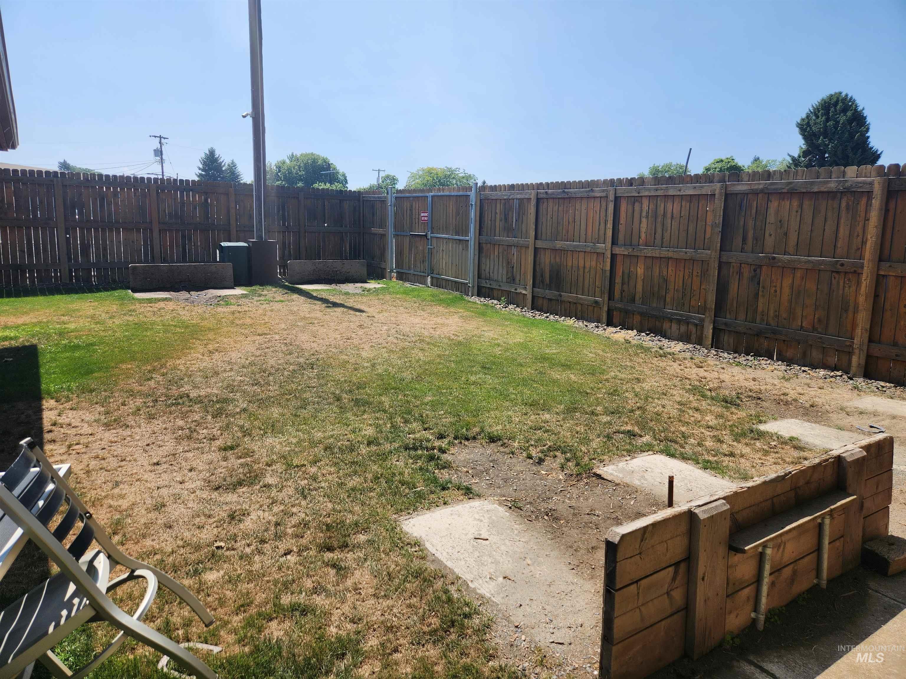 416 Thain Rd. Property Photo 6
