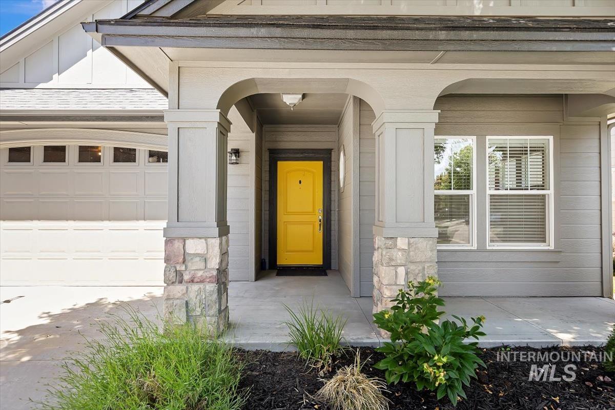 1826 E Sagemoor Property Photo 1
