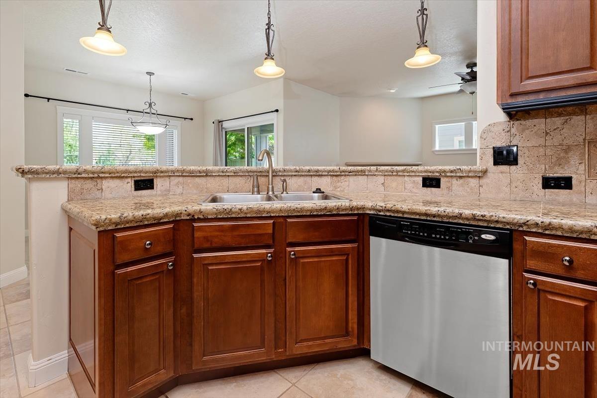 1826 E Sagemoor Property Photo 13