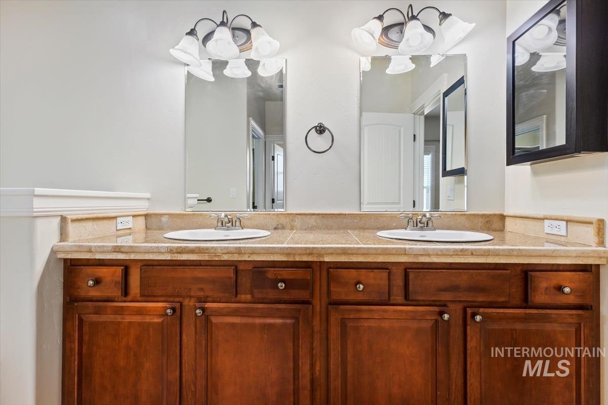 1826 E Sagemoor Property Photo 23